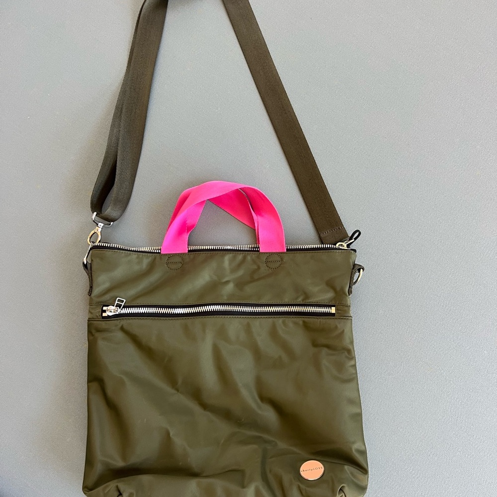 Shorty Love cross body bag NWOT